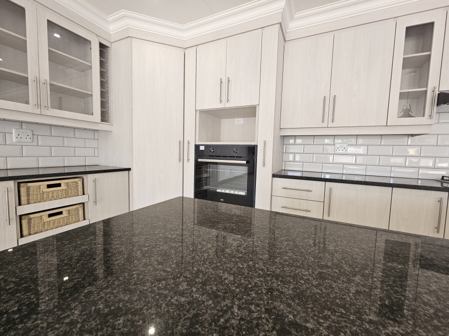 3 Bedroom Property for Sale in Stilbaai Wes Western Cape